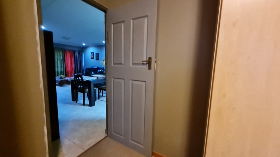 4 Bedroom Property for Sale in Dana Bay Western Cape